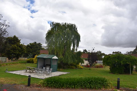 Mount Barker Valley Views Motel & Chalets, Western Australia - Accommodation Port Macquarie 34