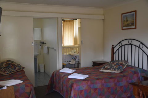 Mount Barker Valley Views Motel & Chalets, Western Australia - Accommodation Port Macquarie 41