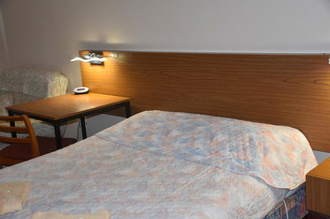 Mount Barker Valley Views Motel & Chalets, Western Australia - Accommodation Port Macquarie 43