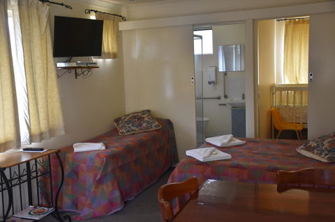 Mount Barker Valley Views Motel & Chalets, Western Australia - Accommodation Port Macquarie 40