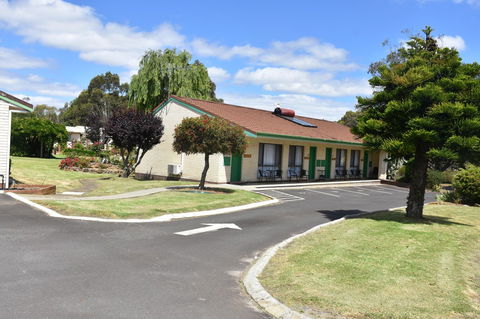 Mount Barker Valley Views Motel & Chalets, Western Australia - Accommodation Port Macquarie 11