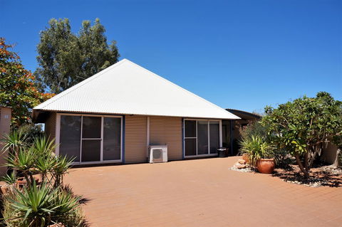 Osprey Holiday Village Unit 110 - Accommodation Port Macquarie 0