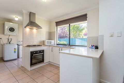 Country Comfort Perth - Accommodation Port Macquarie 14