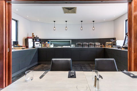 Country Comfort Perth - Accommodation Port Macquarie 9