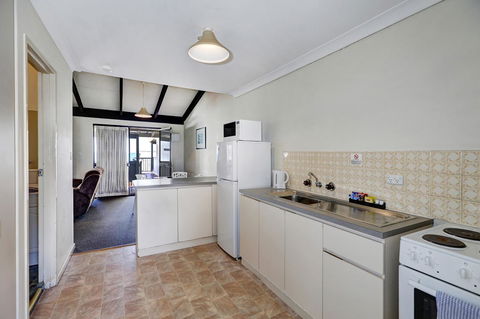 West Beach Lagoon 123 - Location & Views!!! - Accommodation Port Macquarie 5