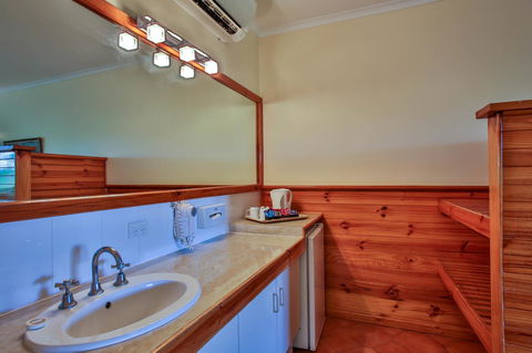 Kimberley Hotel - Accommodation Port Macquarie 8