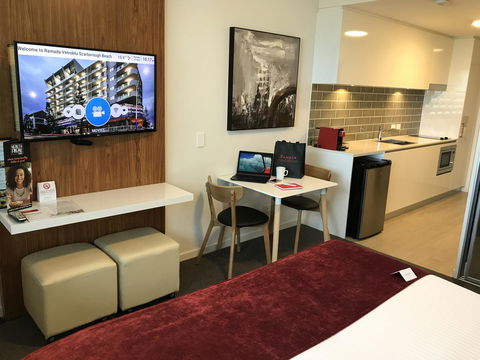 Ramada By Wyndham VetroBlu Scarborough Beach - Accommodation Port Macquarie 2
