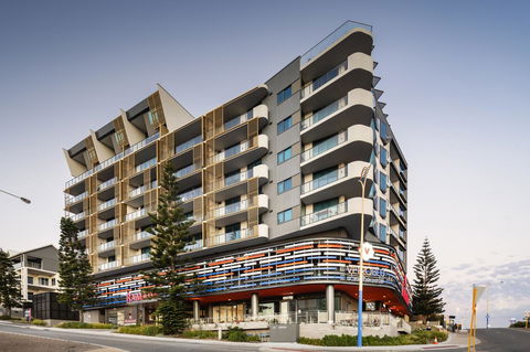 Ramada By Wyndham VetroBlu Scarborough Beach - Accommodation Port Macquarie 3