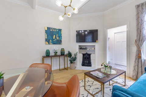 Heritage Townhouse Near Harbour Bridge - Accommodation Port Macquarie 17