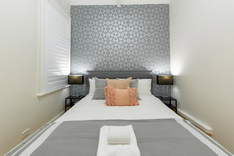 Heritage Townhouse Near Harbour Bridge - Accommodation Port Macquarie 11
