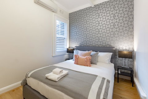 Heritage Townhouse Near Harbour Bridge - Accommodation Port Macquarie 19