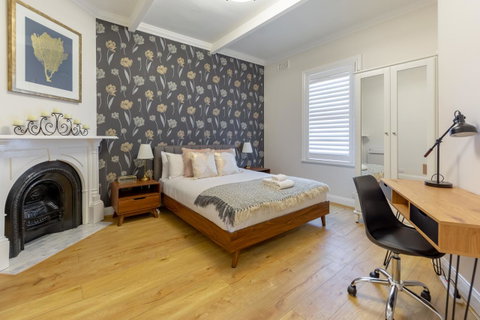 Heritage Townhouse Near Harbour Bridge - Accommodation Port Macquarie 25