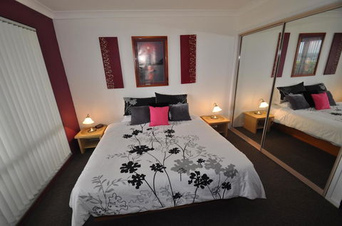 Beachfront Apartments - Accommodation Port Macquarie 5