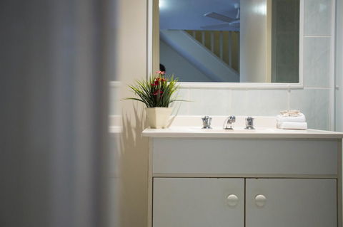 Byron Central Apartments - Accommodation Port Macquarie 2