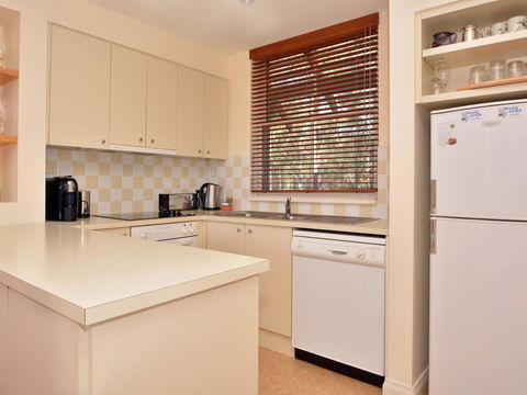 Villa 2br Prosecco Villa Located Within Cypress Lakes Resort - Accommodation Port Macquarie 8