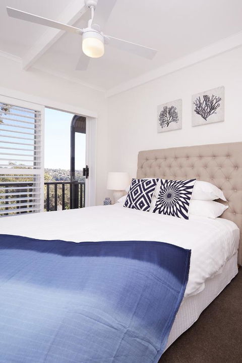 Bright And Spacious Family Home With Leafy Deck - Accommodation Port Macquarie 13