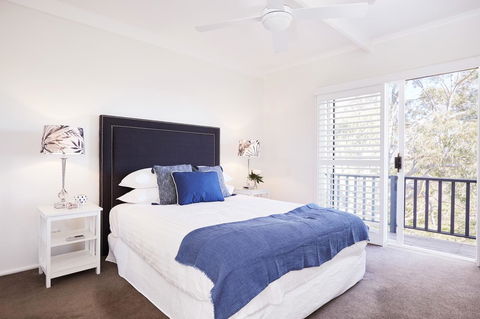 Bright And Spacious Family Home With Leafy Deck - Accommodation Port Macquarie 1