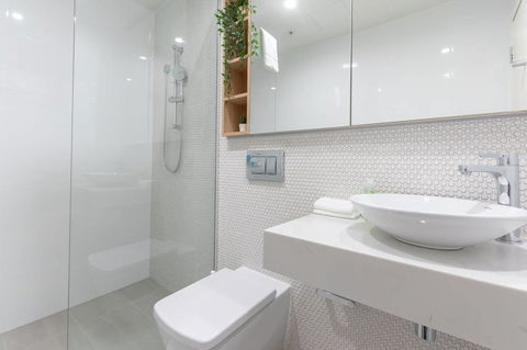Japanese Style Waterfront Apt Wt Rooftop Pool - Accommodation Port Macquarie 12