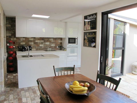 Apple Tree Cottage - Accommodation Port Macquarie 4