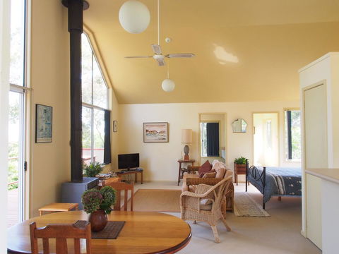 Bundle Hill Cottages - Accommodation Port Macquarie 6