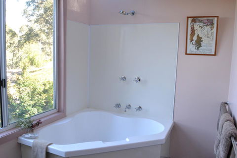 Bundle Hill Cottages - Accommodation Port Macquarie 26