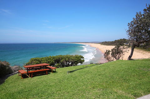 Neptune I Absolute Beachfront I Stunning Views - Accommodation Port Macquarie 31