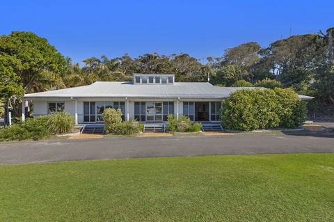 Blue Lagoon Beach Resort - Accommodation Port Macquarie 13