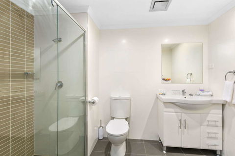 Quality Suites Pioneer Sands - Accommodation Port Macquarie 4