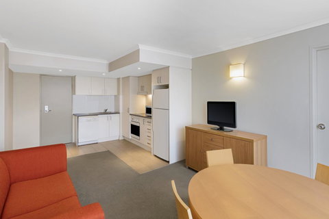 Mercure Newcastle - Accommodation Port Macquarie 11