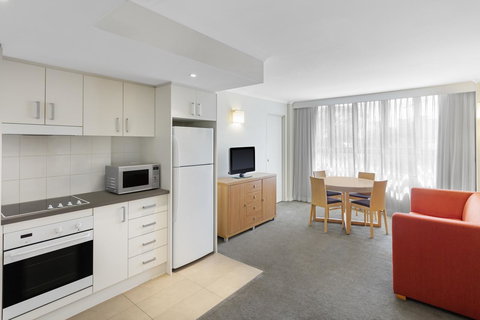 Mercure Newcastle - Accommodation Port Macquarie 14