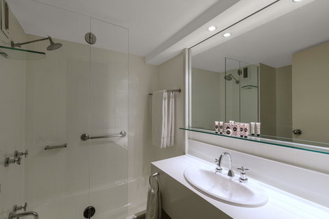 Mercure Newcastle - Accommodation Port Macquarie 32