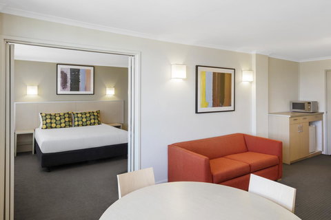 Mercure Newcastle - Accommodation Port Macquarie 9