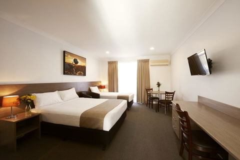 Adelong Motel - Accommodation Port Macquarie 0