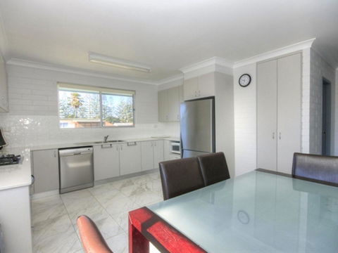 45 Wharf Street - Whole House - Accommodation Port Macquarie 7