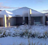 Jindabyne Executive - Accommodation Port Macquarie