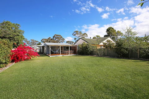 Hayes Beach House I Award Winner I 4 Mins To Beach - Accommodation Port Macquarie 8