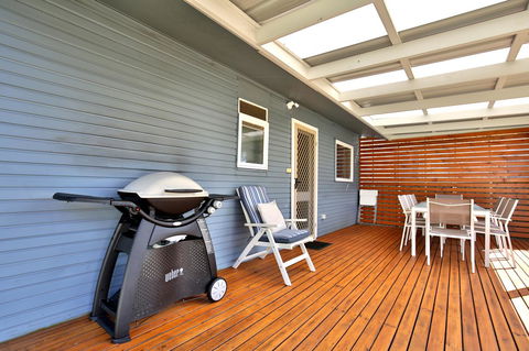 Hayes Beach House I Award Winner I 4 Mins To Beach - Accommodation Port Macquarie 7
