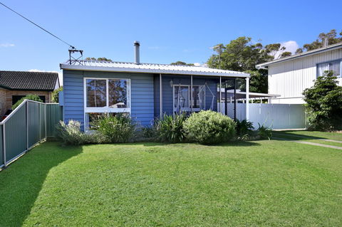 Hayes Beach House I Award Winner I 4 Mins To Beach - Accommodation Port Macquarie 19