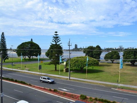 Oxley 8 At Tuncurry - Accommodation Port Macquarie 1