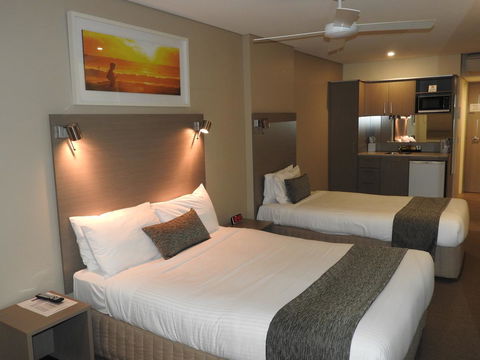 Manly Paradise Motel & Apartments - Accommodation Port Macquarie 1