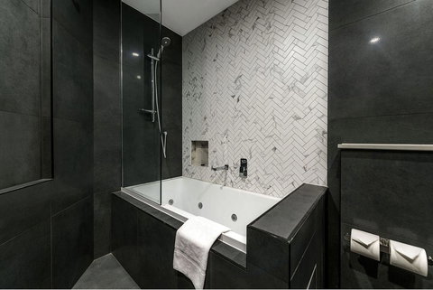 Holiday Inn & Suites - Parramatta Marsden Street, An IHG Hotel - Accommodation Port Macquarie 6