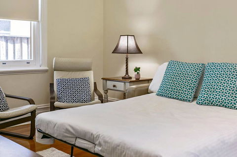 Oversized 2 Bedroom Manly Beach House - Accommodation Port Macquarie 7
