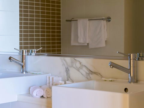 Sage Hotel Wollongong - Accommodation Port Macquarie 1