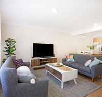 Abode  Culburra - Pet Friendly - 4 Mins to Beach - Accommodation Port Macquarie