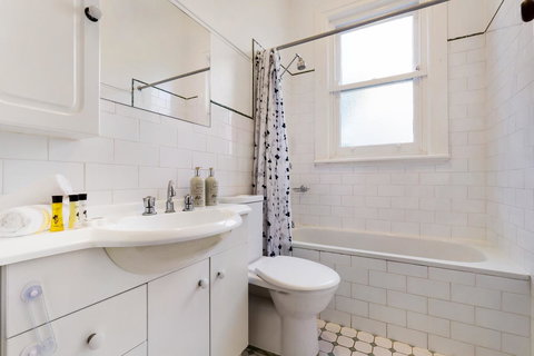 Drummoyne 3 Bedroom Home (62ALE) - Accommodation Port Macquarie 7