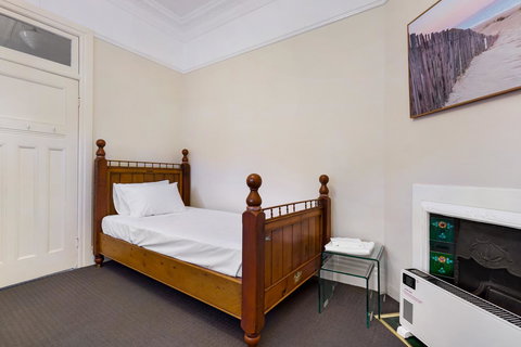 Drummoyne 3 Bedroom Home (62ALE) - Accommodation Port Macquarie 2