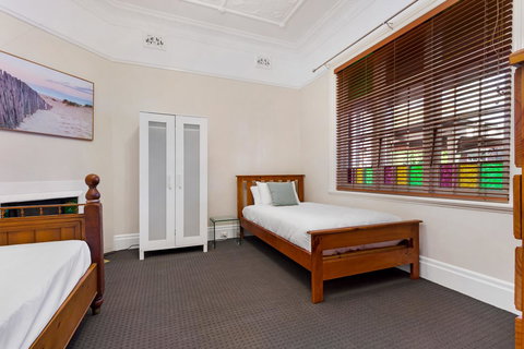 Drummoyne 3 Bedroom Home (62ALE) - Accommodation Port Macquarie 6