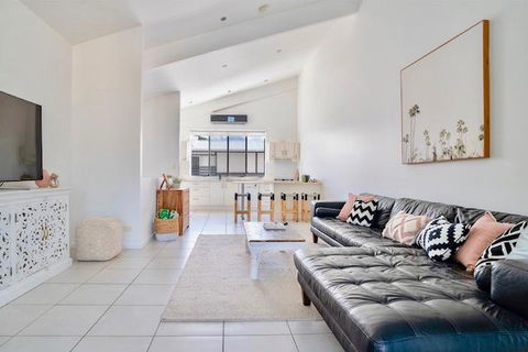 Hastings By The Sea - Accommodation Port Macquarie 6
