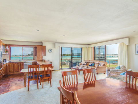 Shoreline 7 - Accommodation Port Macquarie 6
