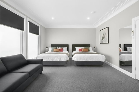 Horse And Jockey Hotel Homebush - Accommodation Port Macquarie 1